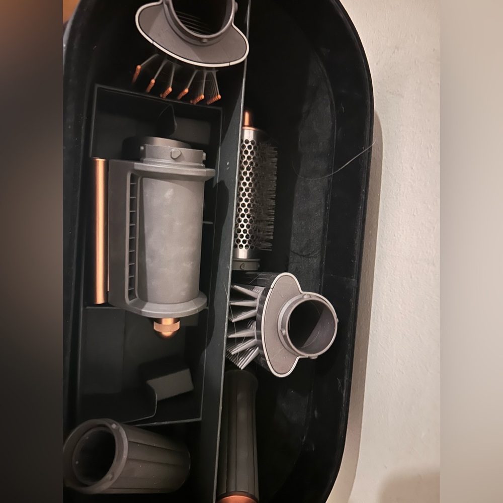 Dyson attachments and box ( blue)